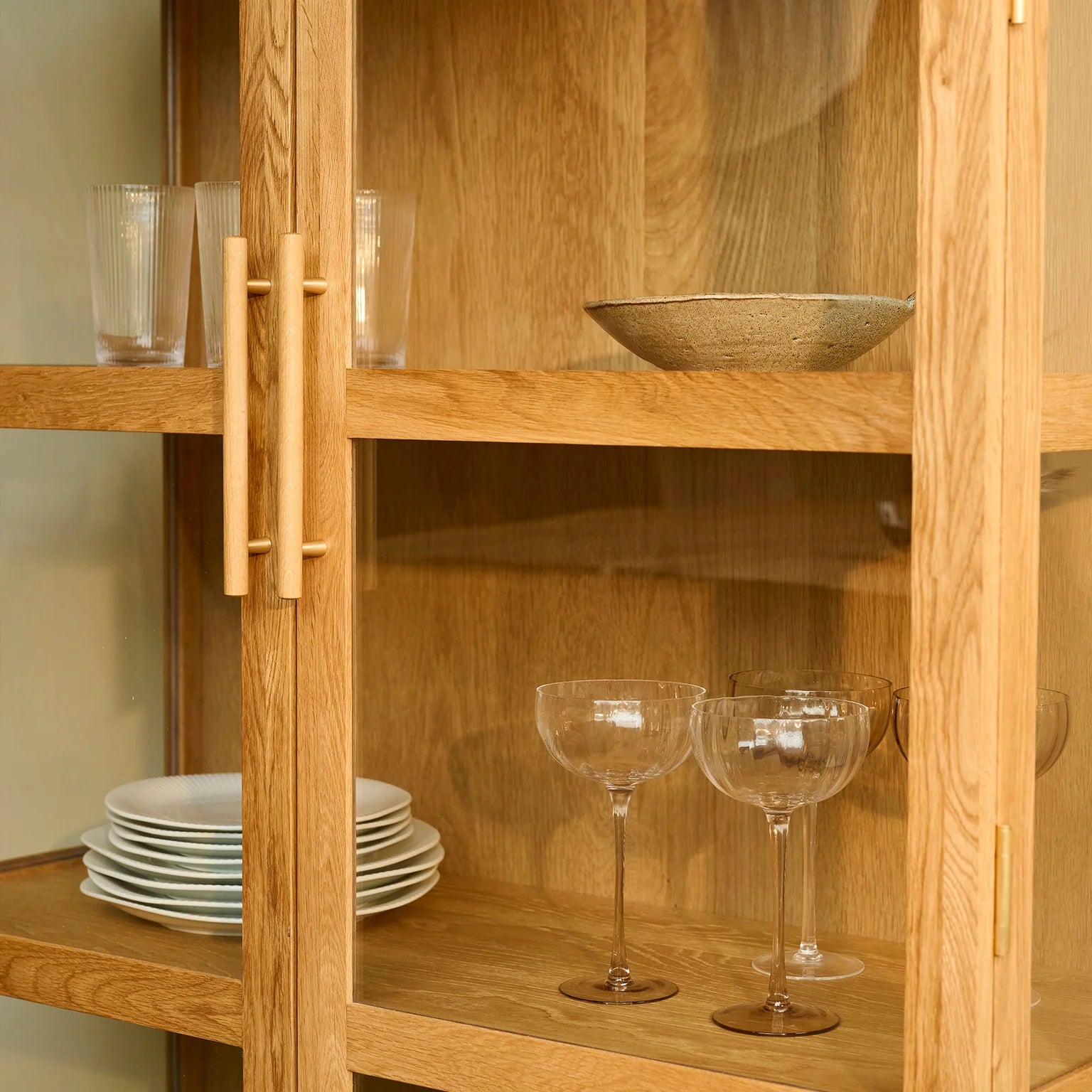 Akeru II Vitrinenschrank H180xB90